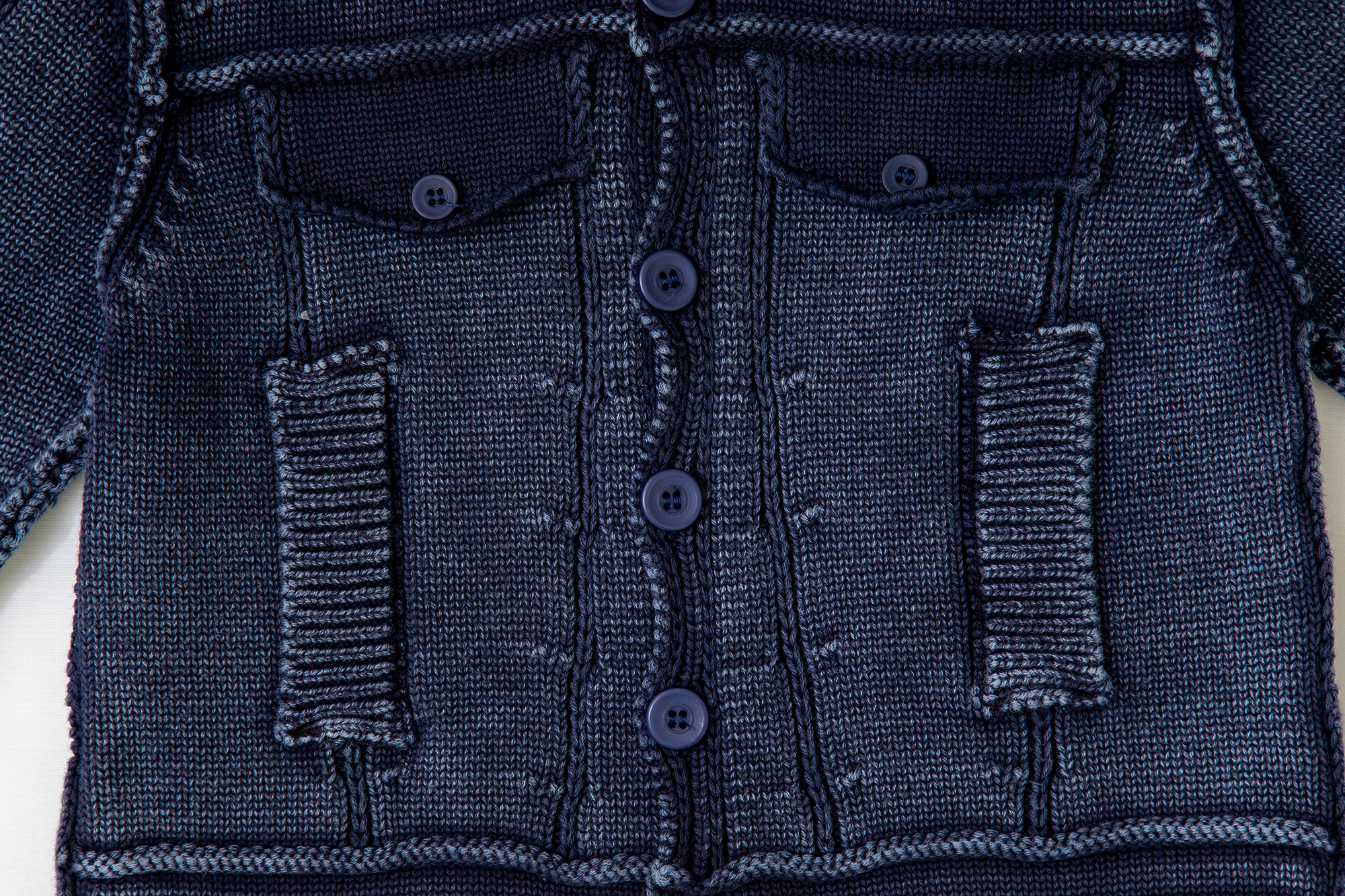 جاكيت تريكو ولادي "عين غين"