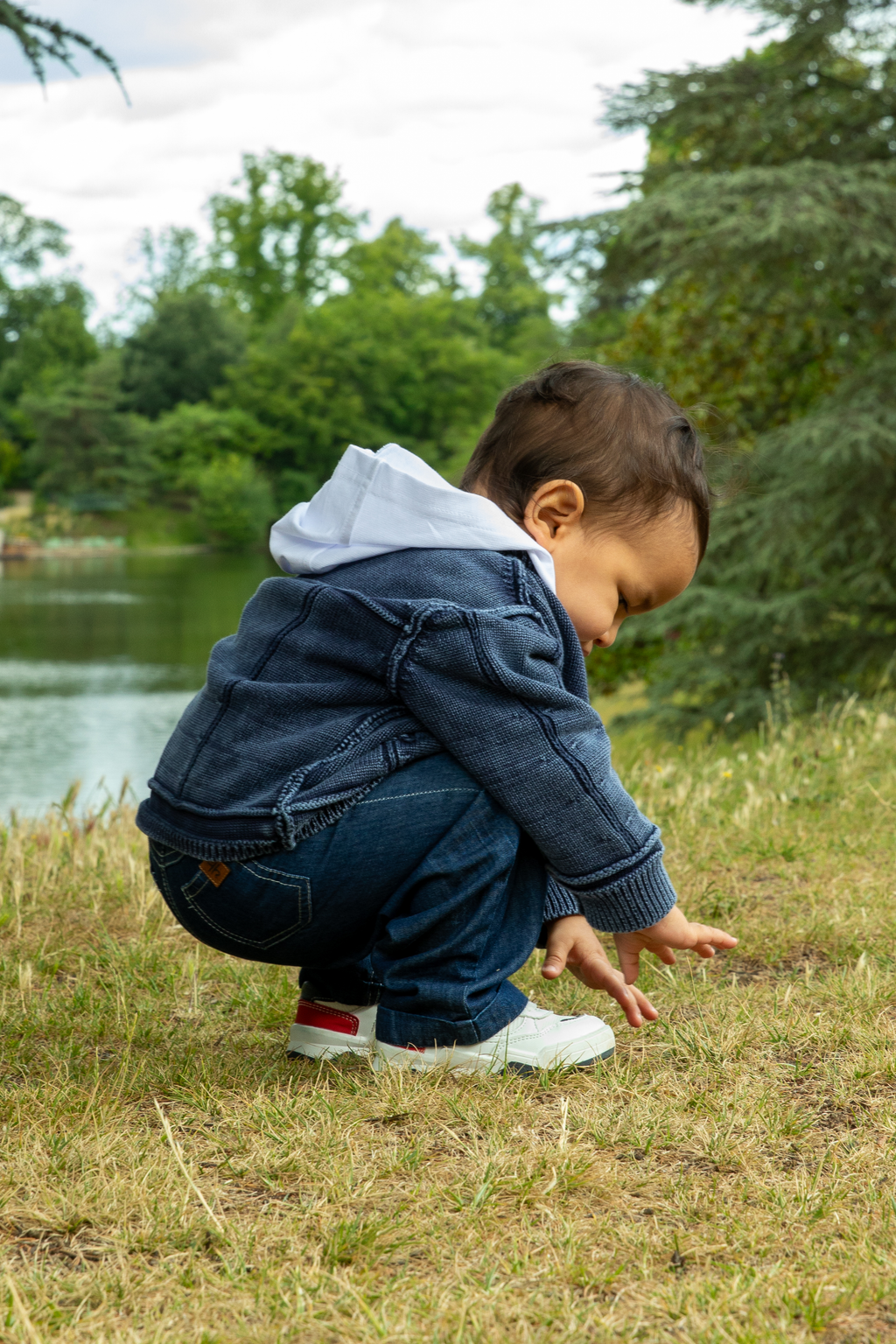 جاكيت تريكو ولادي "عين غين"