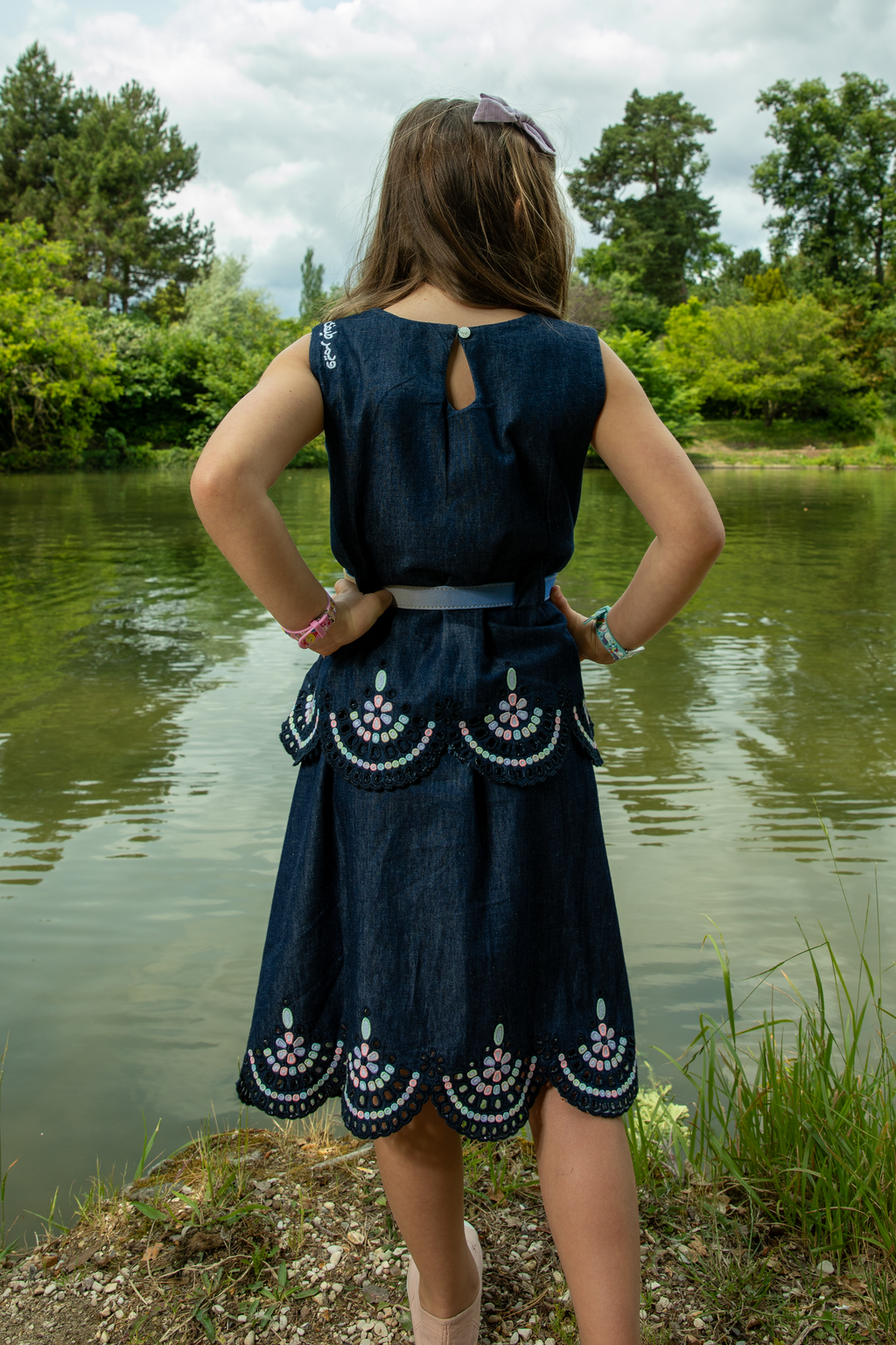 فستان جينز بناتي "يمر طيفك في خيالي"