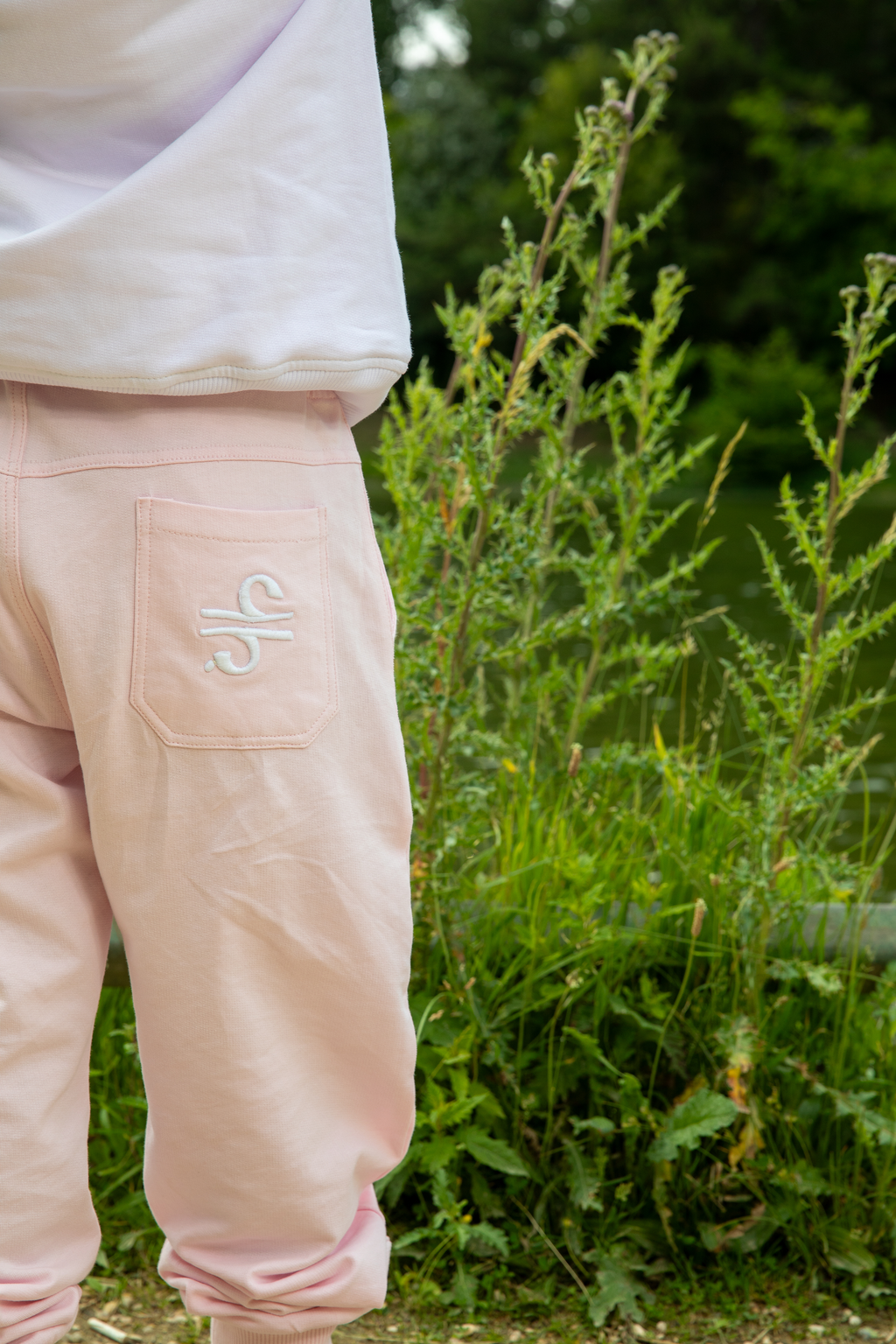 بنطلون بناتي رياضي "الغزالة"