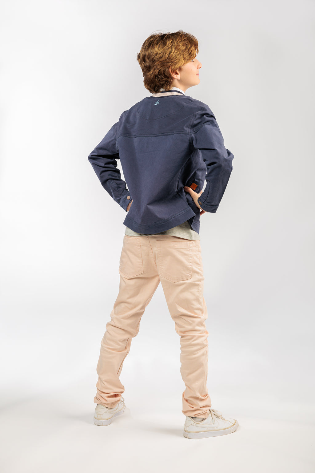 جاكيت "الهوا بدّو خيمة"